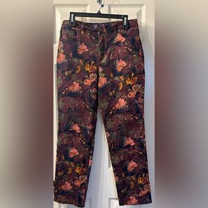 GLORIA VANDERBILT
AMANDA FLORAL JEANS SIZE 12
